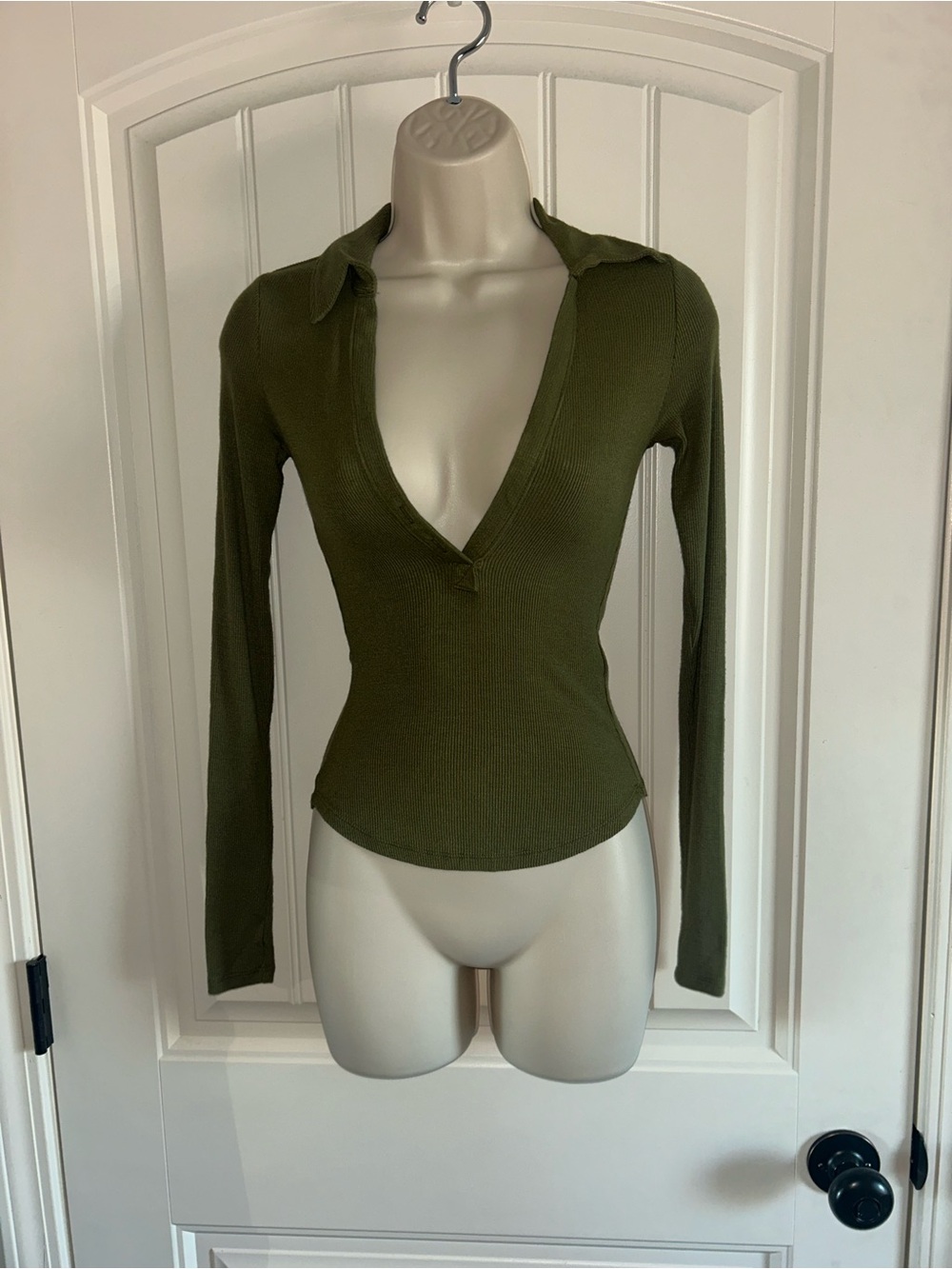 NEW Urban Outfitters BDG Olive Green Ribbed Deep V Long-Sleeve Top Sz XS